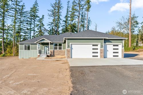 245 David St, Camano Island, WA, 98282-8549 | Card Image