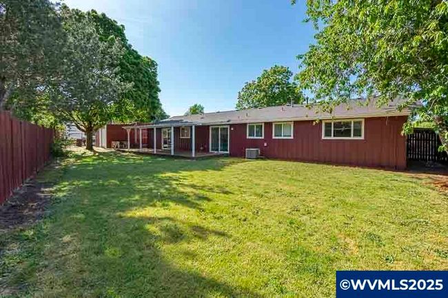 611 Ne Bockes Loop, House other with 3 bedrooms, 2 bathrooms and null parking in Sheridan OR | Image 6
