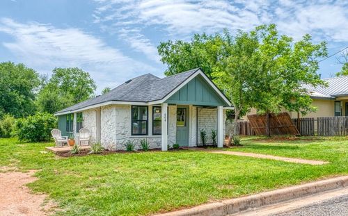 604 E Luce Street, Llano, TX, 78643 | Card Image