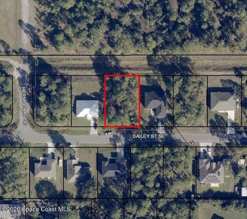 325 Dailey St Se, Palm Bay, FL, 32909-8981 | Card Image