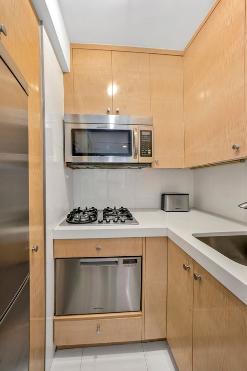 1h-288 Lexington Ave, New York, NY, 10016-3543 | Card Image