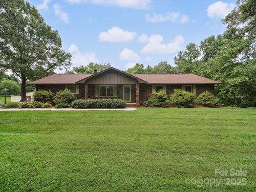 150 Scroggs Cemetery Rd, Statesville, NC, 28677-2011 | Card Image
