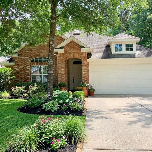 203 Fairwind Trail Dr, Conroe, TX, 77385-3697 | Card Image