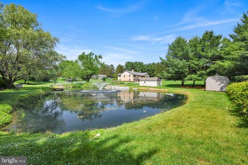 10 Farm Ln, LITITZ, PA, 17543 | Card Image