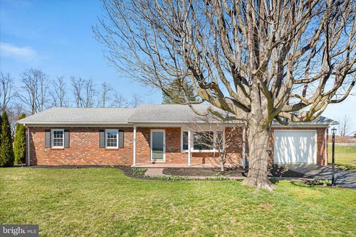 22120 Holiday Dr, SMITHSBURG, MD, 21783-1559 | Card Image