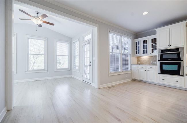 5210 Davenport Pl, Townhouse with 4 bedrooms, 5 bathrooms and 2 parking in Roswell GA | Image 20