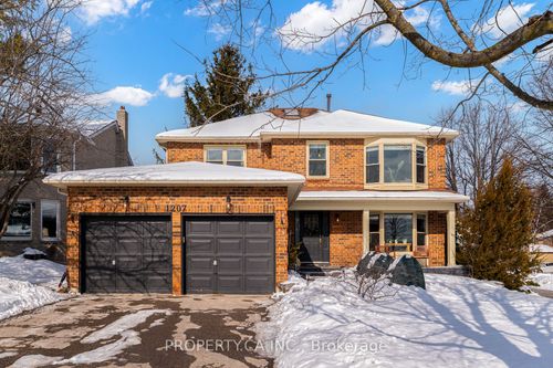 1207 Maple Gate Rd, Pickering, ON, L1X1T1 | Card Image