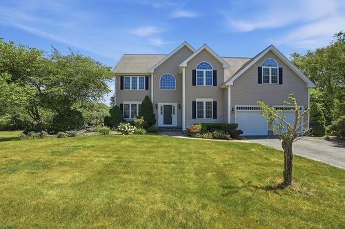4 Wagon Trl, Lakeville, MA, 02347-3609 | Card Image