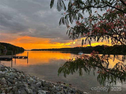 2651 E Paradise Harbor Dr, Connelly Springs, NC, 28612-8568 | Card Image