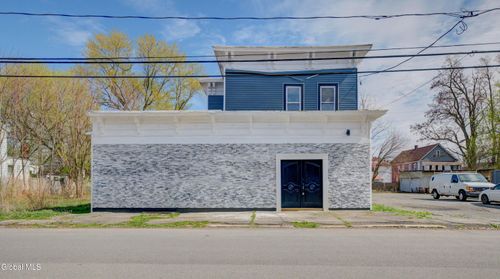 24 Jay St, Amsterdam, NY, 12010-4766 | Card Image