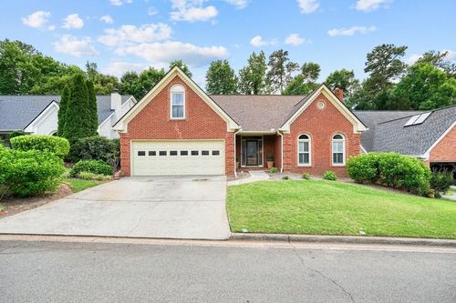 300 Shelli Ln, Roswell, GA, 30075-2975 | Card Image