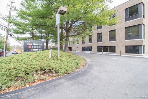 944 Broadway, Yonkers, NY, 10701-1304 | Card Image