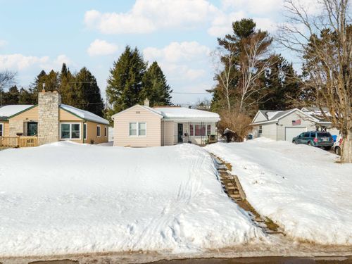 27 9th Ave N, Iron River, MI, 49935 | Card Image