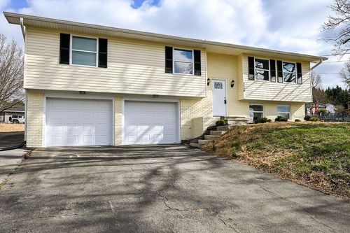 3230 Jackson Cir Se, Cleveland, TN, 37323-0313 | Card Image