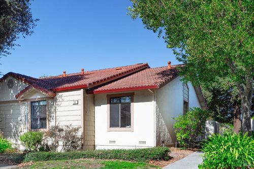 366 Park Place Dr, Petaluma, CA, 94954-6650 | Card Image