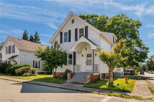 45 Smith St, Riverside, RI, 02915-4319 | Card Image