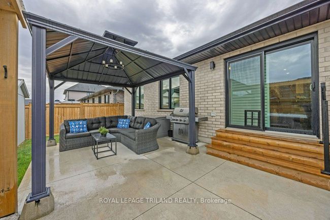 25 Feathers Cross, House attached with 4 bedrooms, 3 bathrooms and 2 parking in St Thomas ON | Image 35