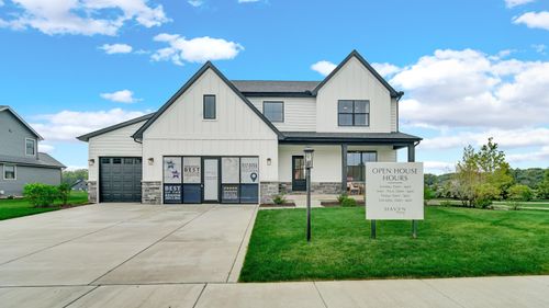 3105 Whispering Brook Ln, Valparaiso, IN, 46385-2101 | Card Image