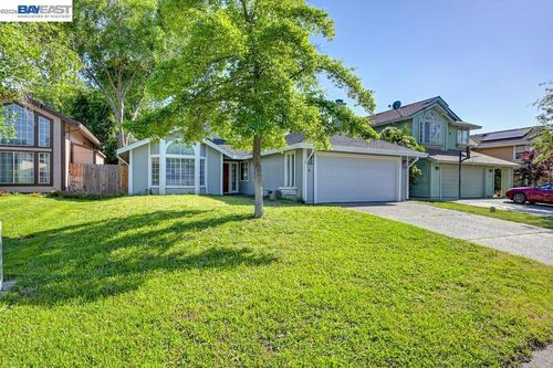 10 Fig Leaf Ct, Sacramento, CA, 95838-1888 | Card Image
