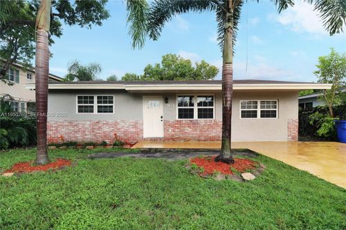 6120 Sw 19th St, North Lauderdale, FL, 33068-4911 | Card Image