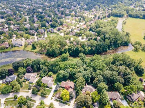 4794 Rivers Edge Dr, Troy, MI, 48098-4139 | Card Image