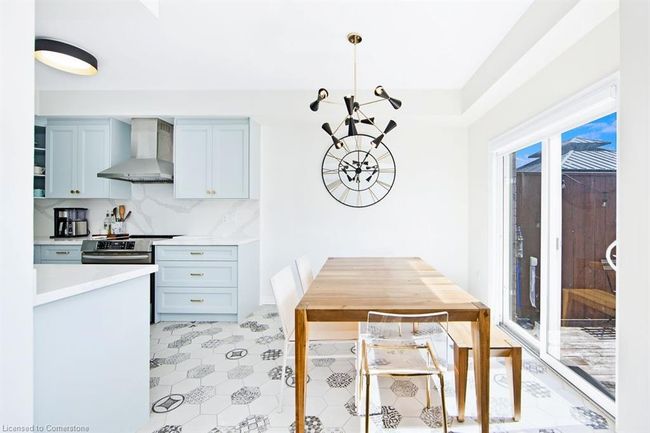 9 - 40 Dartmouth Gate, House attached with 3 bedrooms, 4 bathrooms and 2 parking in Hamilton ON | Image 8