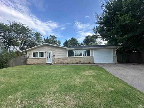 905 Cedar St, Junction City, KS, 66441-4101 | Card Image