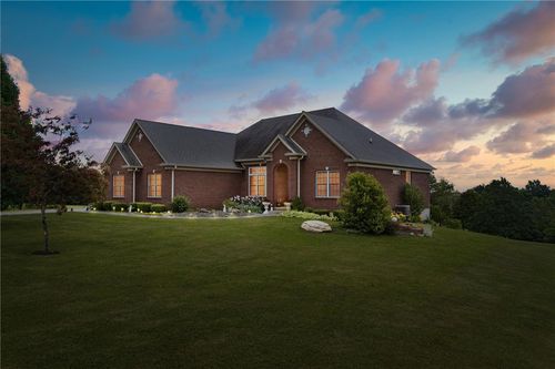 6880 Oakridge Road, Hillsboro, OH, 45133 | Card Image