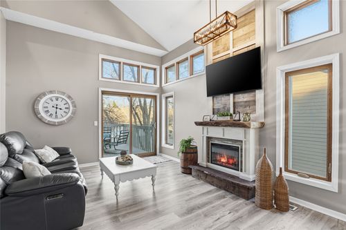 1123 Se Mallard Creek Dr, Ankeny, IA, 50021-6501 | Card Image