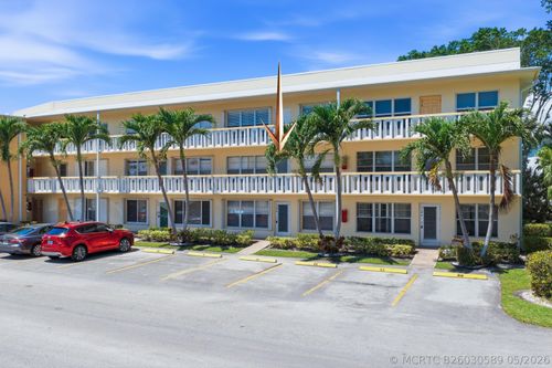 213 Wellington E, West Palm Beach, FL, 33417-2553 | Card Image