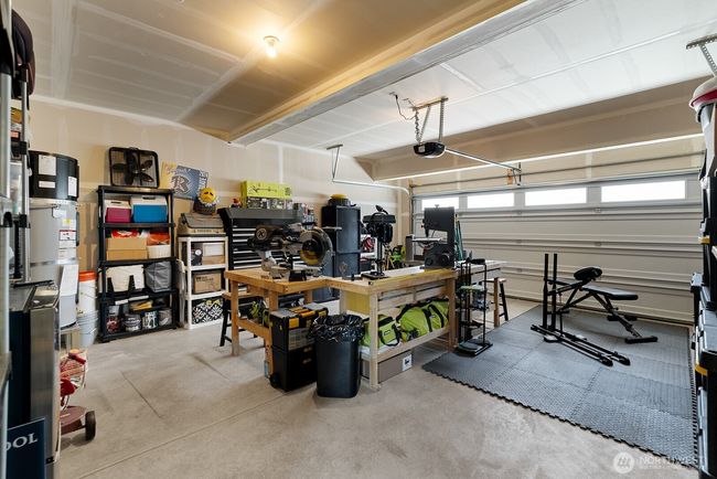 Loads of space for toys | Image 30