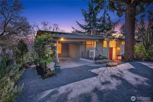 3921 25th Avenue S, Seattle, WA, 98108 | Card Image
