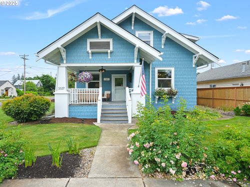 3327 4th St, Hubbard, OR, 97032-9690 | Card Image