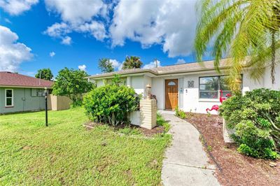 2095 Pellam Boulevard, House other with 3 bedrooms, 2 bathrooms and null parking in Port Charlotte FL | Image 2