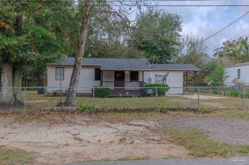 825 Booker Ave, Cantonment, FL, 32533-1305 | Card Image
