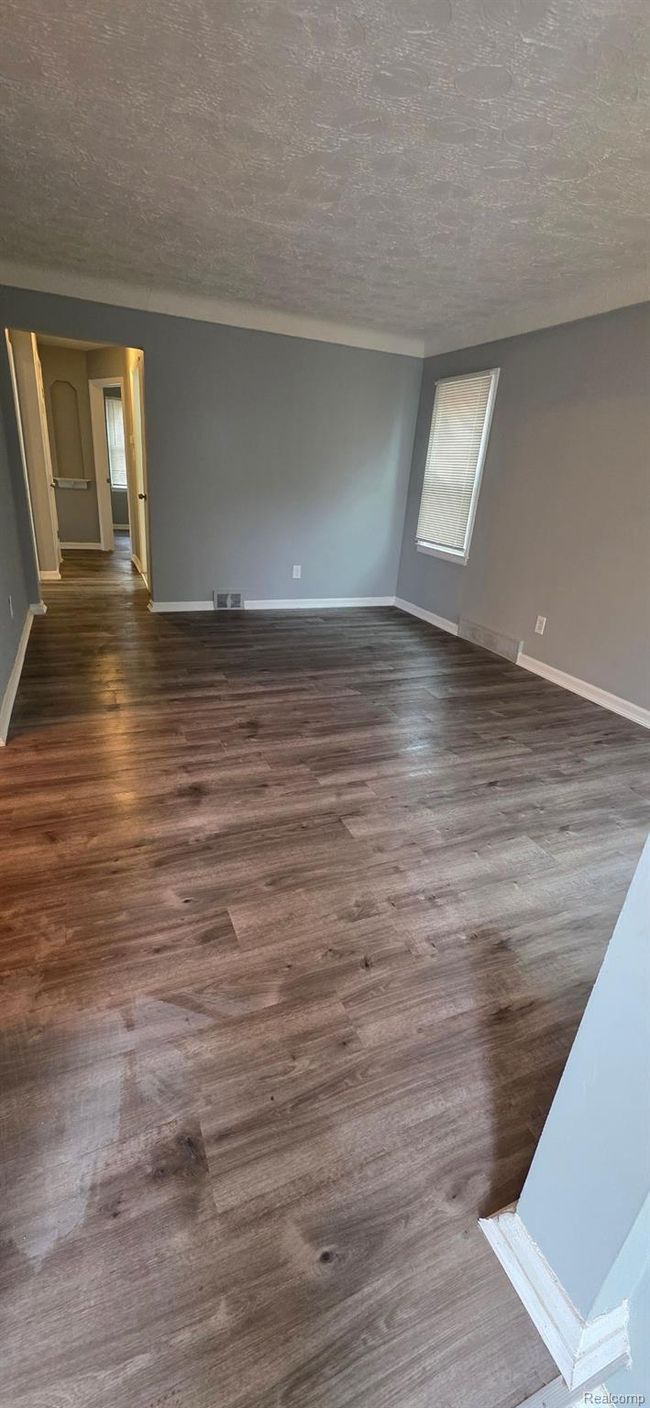 17217 Shaftsbury Ave, House other with 3 bedrooms, 1 bathrooms and null parking in Detroit MI | Image 6