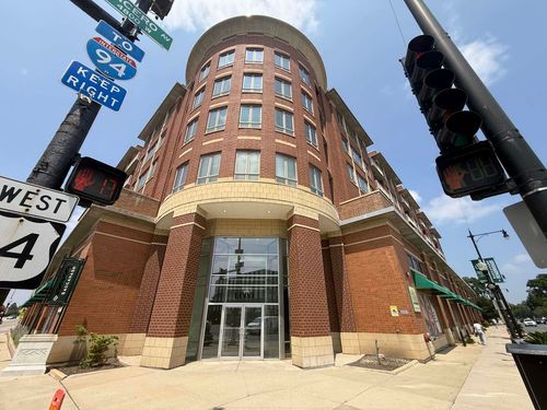 302-6000 Cicero Ave, Chicago, IL, 60646-4342 | Card Image