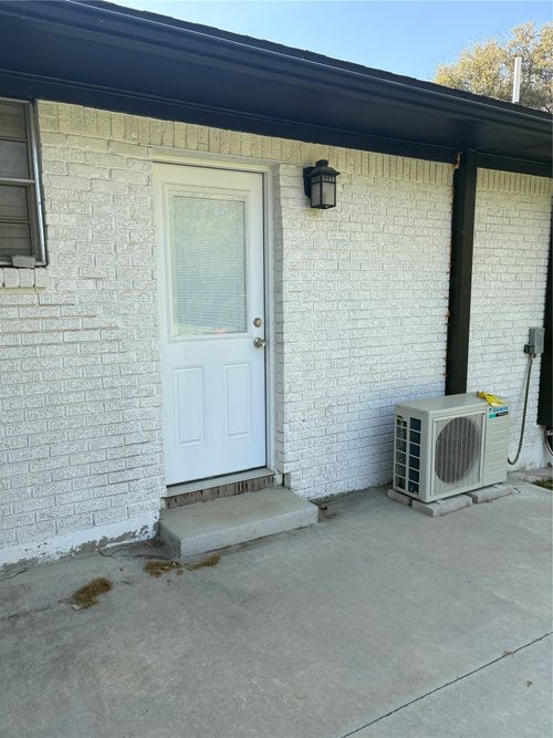 818 Thomas St, Denton, TX, 76201-2495 | Card Image