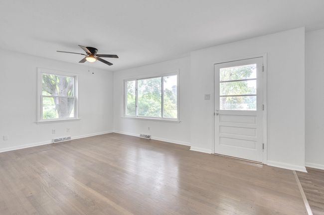 Family Room #2 | Image 20