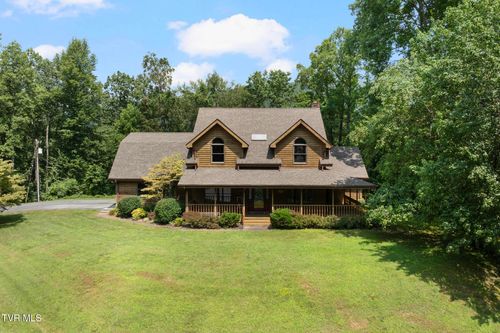 2019 Ridgeview Dr, Big Stone Gap, VA, 24219-3360 | Card Image