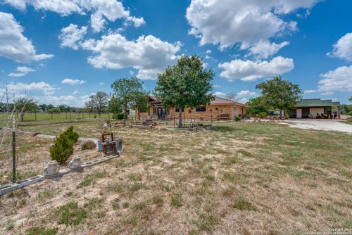 300 County Road 324, Adkins, TX, 78101-2728 | Card Image