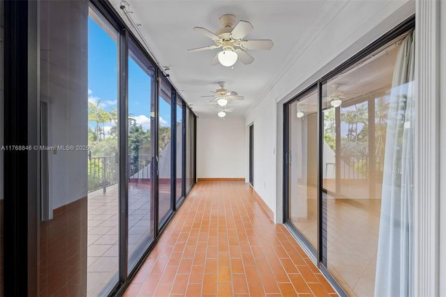 2B - 77 Crandon Blvd, Condo with 1 bedrooms, 2 bathrooms and null parking in Key Biscayne FL | Image 16
