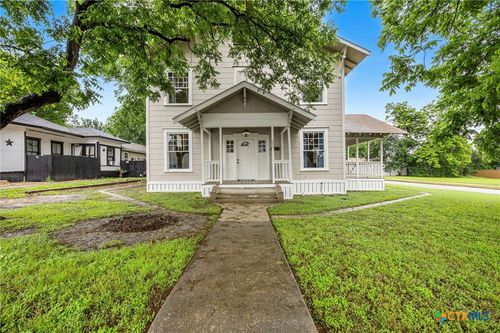 501 N Penelope St, Belton, TX, 76513-2675 | Card Image