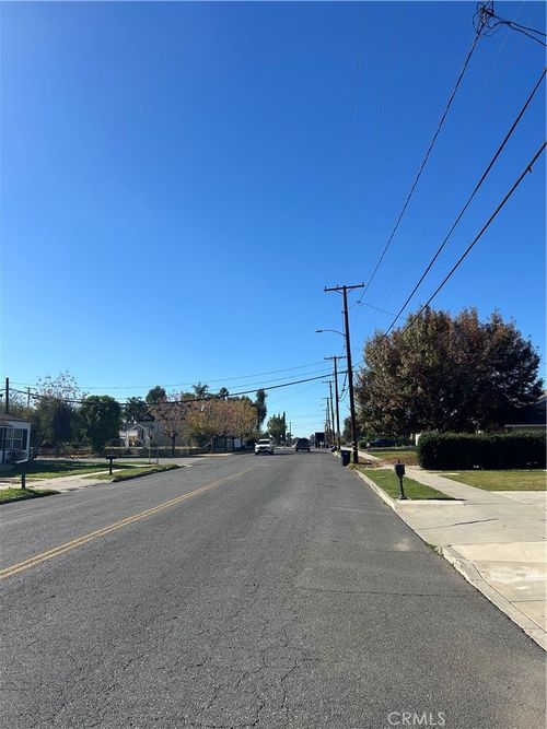 495 W C St, Colton, CA, 92324-2168 | Card Image