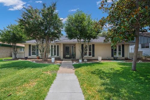 2404 Deep Valley Trl, Plano, TX, 75023-7863 | Card Image