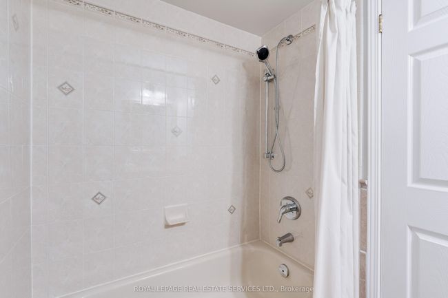 21 - 2120 Headon Rd, Condo with 3 bedrooms, 4 bathrooms and 1 parking in Burlington ON | Image 23