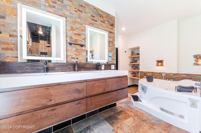 Primary ensuite | Image 11