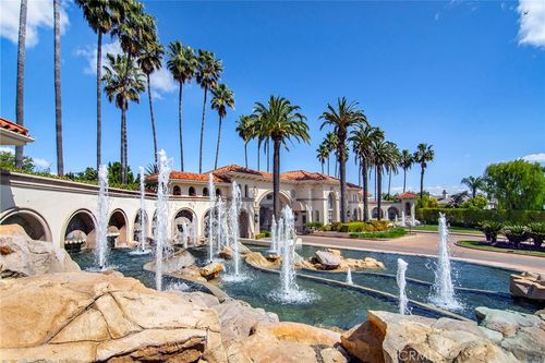 19134 Briarfield Way, Tarzana, CA, 91356-5805 | Card Image