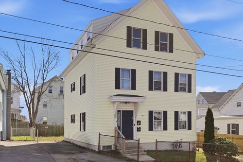 477 Palmer St, Fall River, MA, 02721-2517 | Card Image