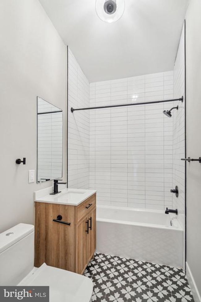 163 East St, Townhouse with 4 bedrooms, 3 bathrooms and null parking in PHILADELPHIA PA | Image 17
